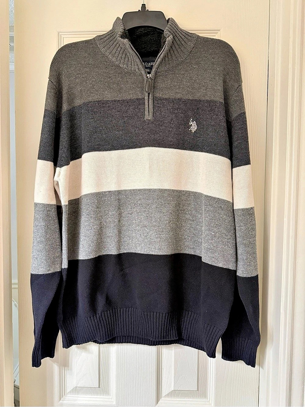 U.S. Polo Assn. Colorblocked Sherpa-Lined 1/4-Zip Sweater. Gray & Black Large